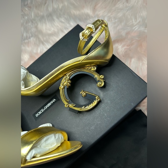 DOLCE & GABBANA Sculpted-Heel Metallic Leather sandals - Picture 10 of 16